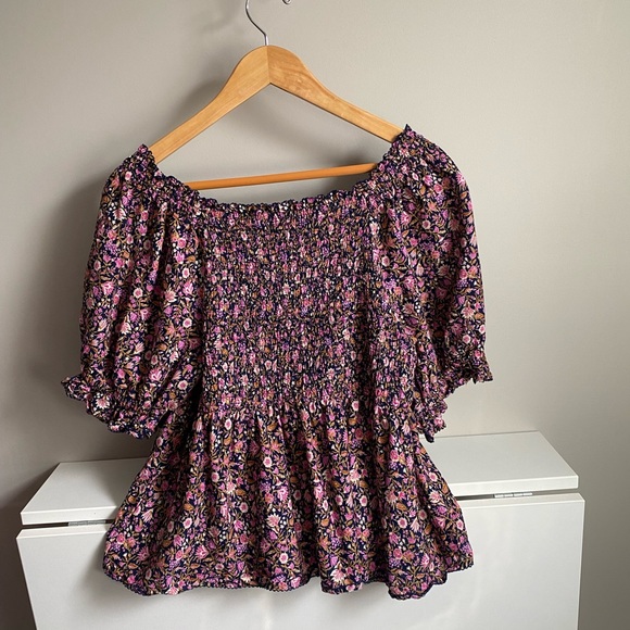 Old navy floral peplum top - Picture 4 of 5